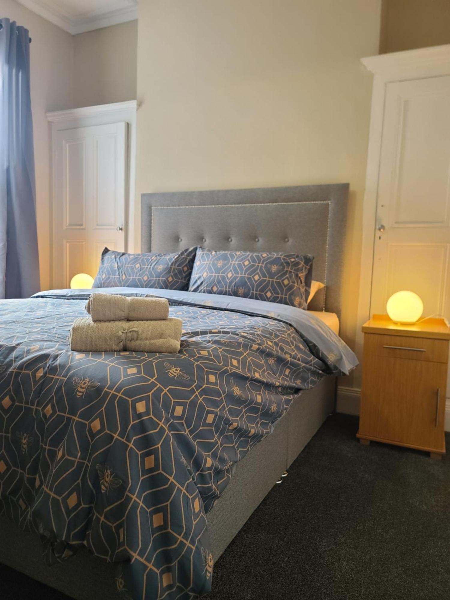Roskeen Townhouse Белфаст Екстер'єр фото